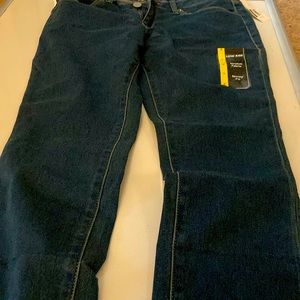 Low rise, Skinny jeans. 11